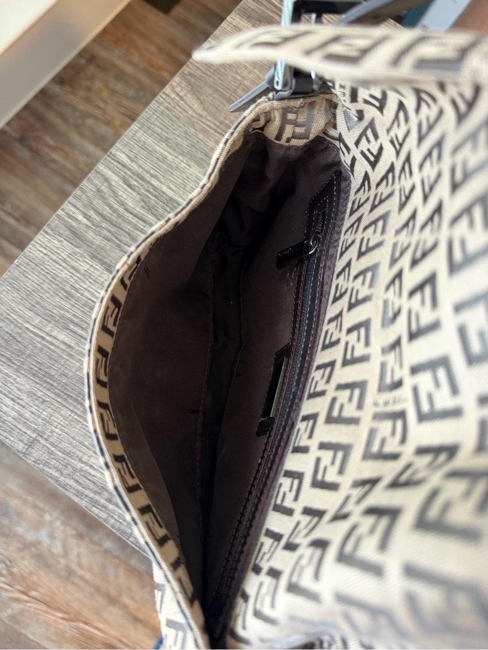 Fendi Brown & Black FF Logo Baguette Shoulder Bag - Picture 15 of 16
